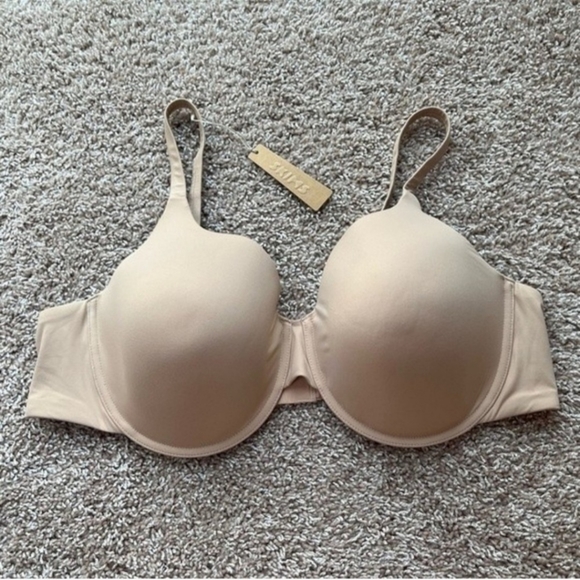 NWT SKIMS EVERYBODY T-SHIRT BRA. 44D - Picture 1 of 3